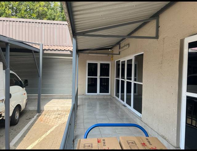 55M² OFFICE TO LET IN VALHALLA